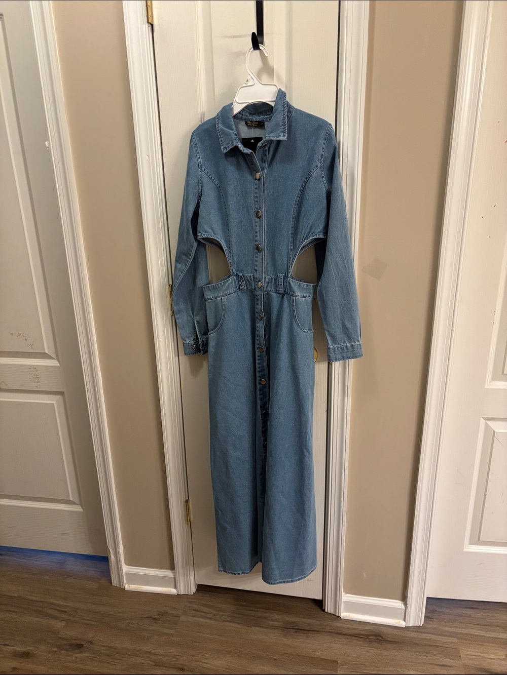 NWT. MY BEE  Denim dress with Side Cutouts size small